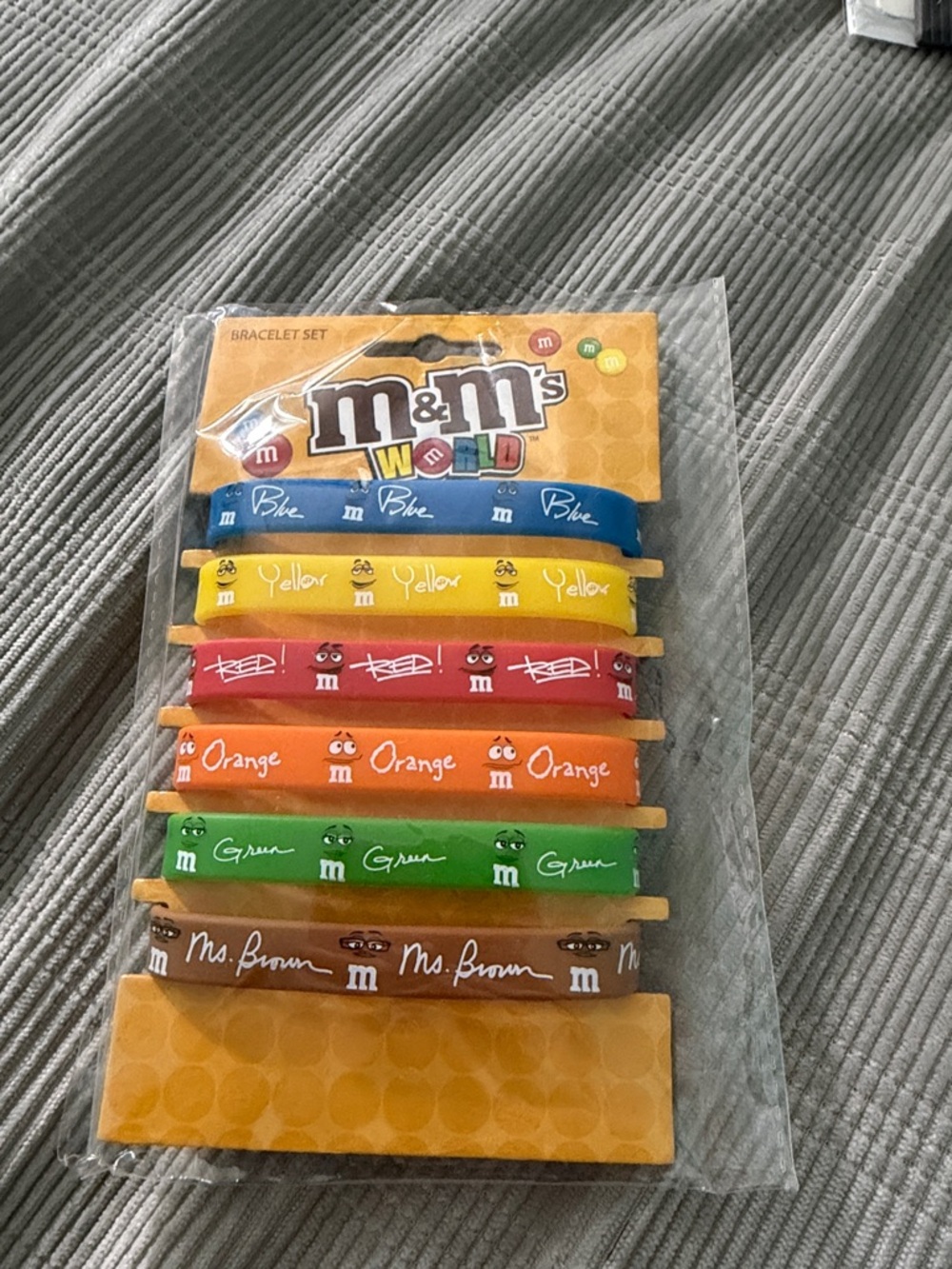 M&M'S Multicolor Stackable Bracelet Set - Blue Yellow Red Orange Green Brown